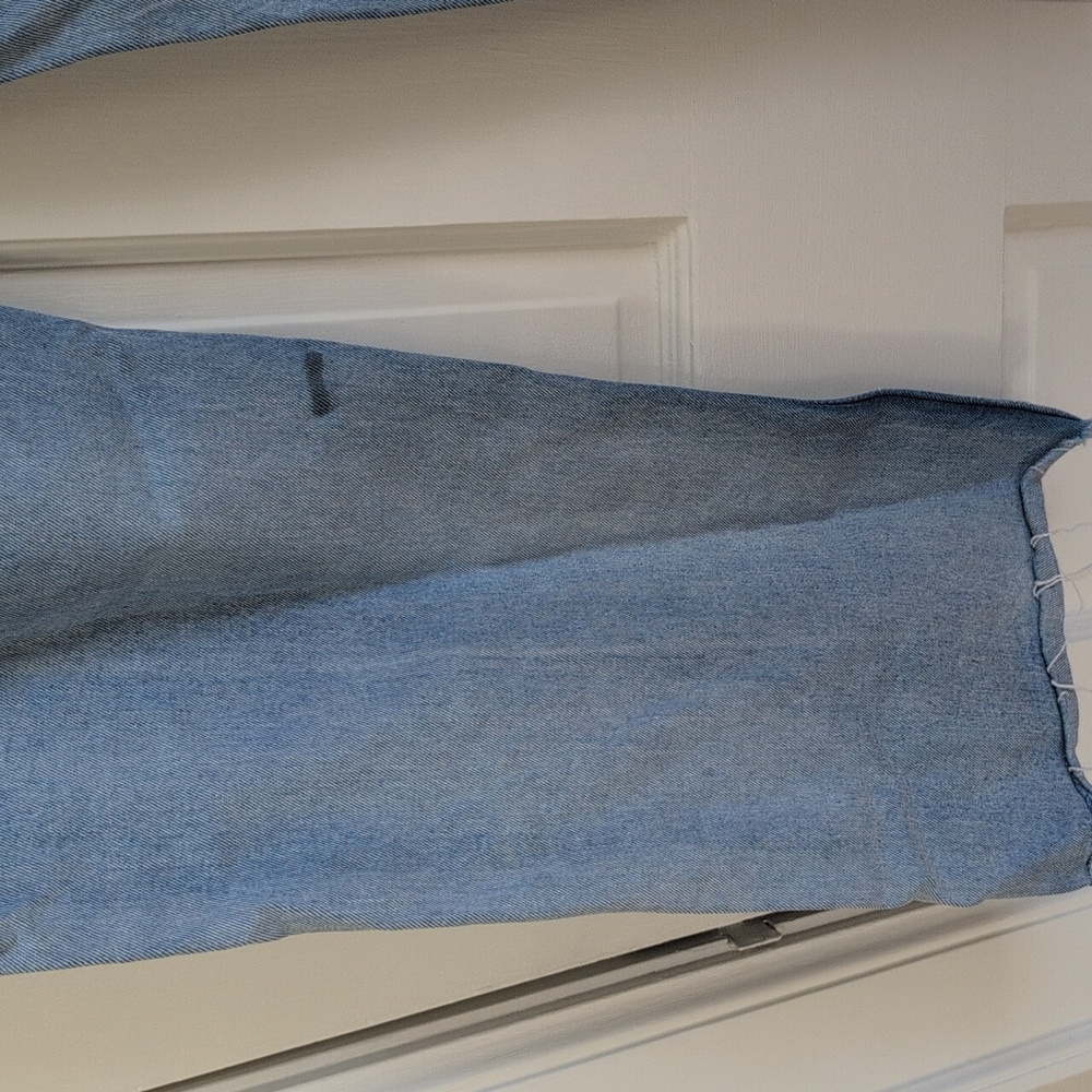 Old Navy Light Blue Wide Leg Jeans - Picture 4 of 5